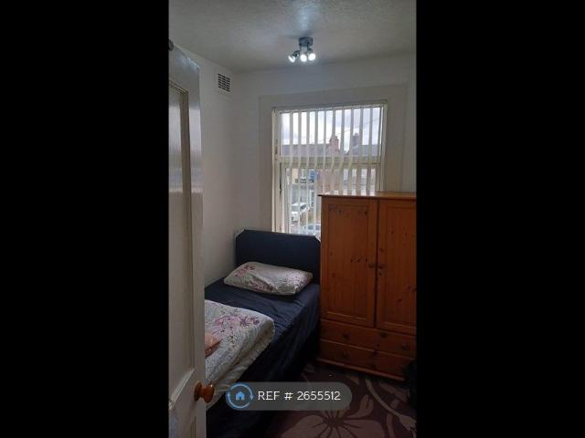 Room for rent in Holbrooks, West Midlands