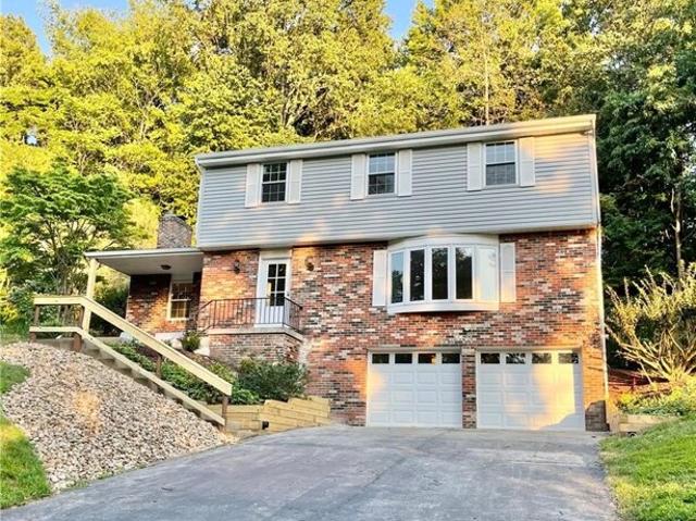 House for sale in Allison Park