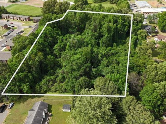 Land for sale in Southaven, Mississippi