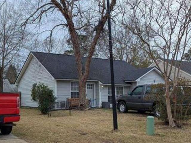 House for sale in Summerville