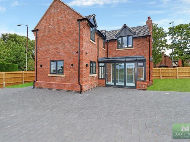 House for rent in Green Close, Warwickshire