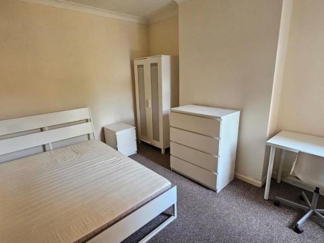 House for rent in The Polygon, City Of Southampton