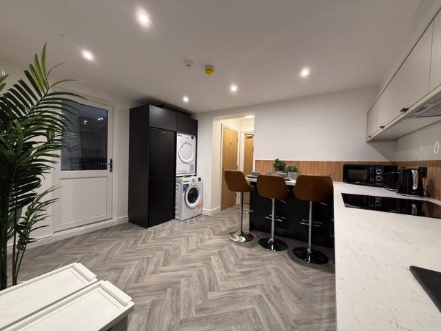 Studio for rent in Cliff Hill, Green Close