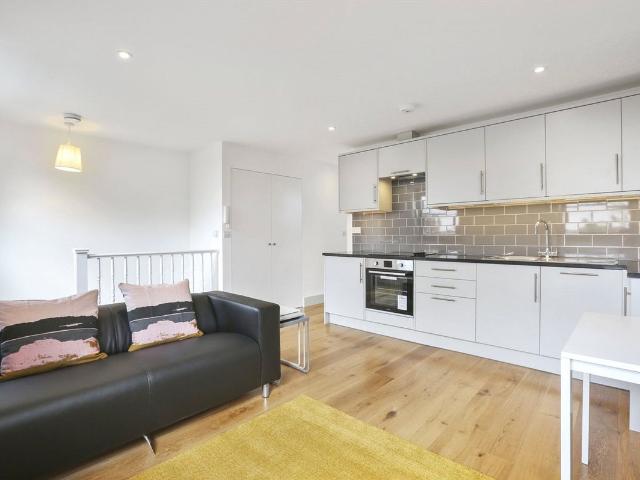 Apartment for rent in Shepherd's Bush, Greater London