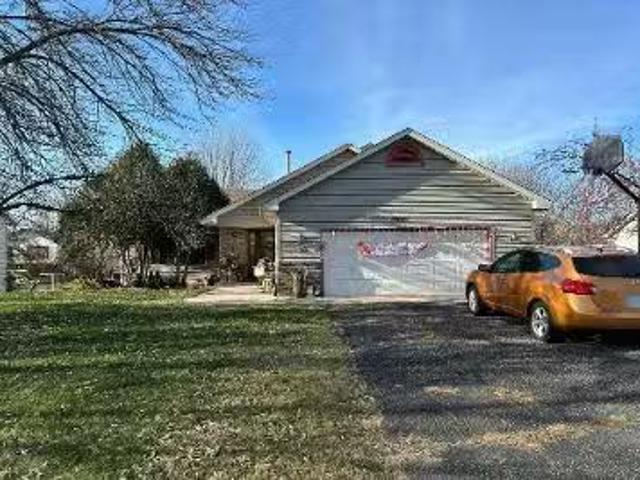 House for sale in Rosemount