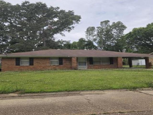 House for sale in Grenada, Mississippi