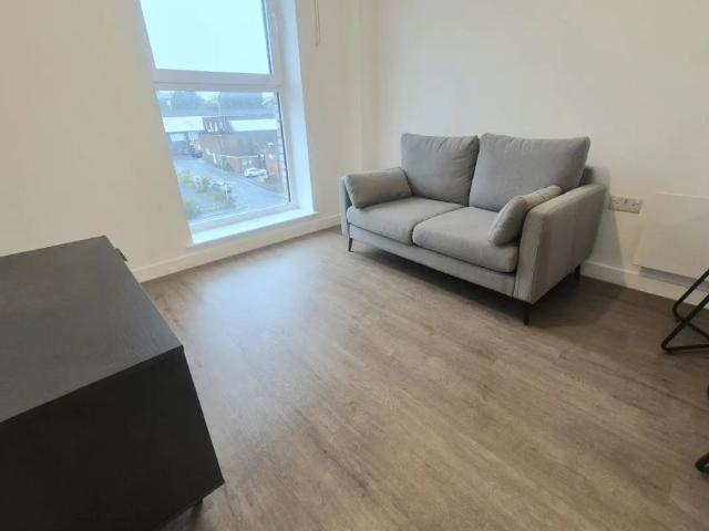 Apartment for rent in Woolshops, Calderdale