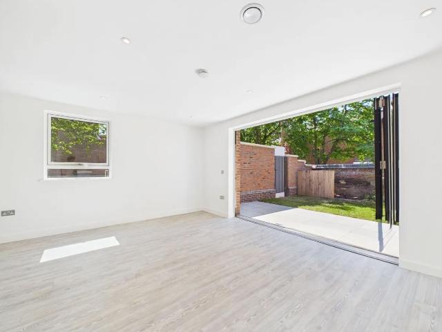 House for rent in Harringay, Greater London