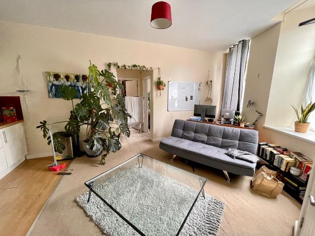 Apartment for rent in Falcon Lodge, Wales