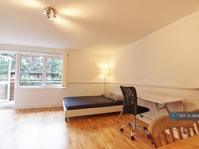 House for rent in Barnsbury, Greater London