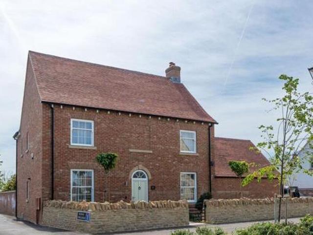 House for sale in Black Bourton, Oxfordshire