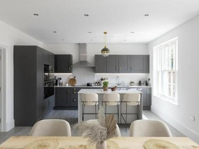 House for sale in Black Bourton, Oxfordshire