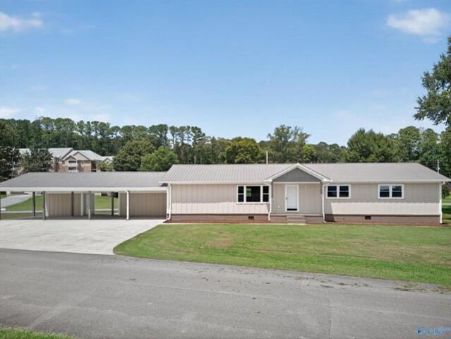 House for sale in Guntersville, Alabama