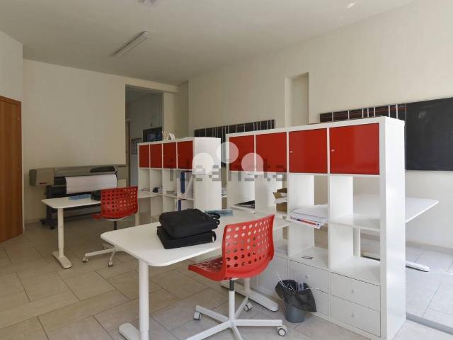 Ufficio in affitto a Le Villette, Crema