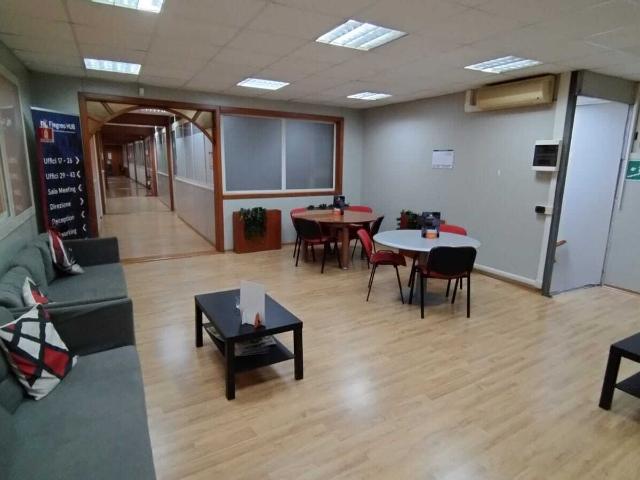 Ufficio in affitto a Camaldoli, Campania