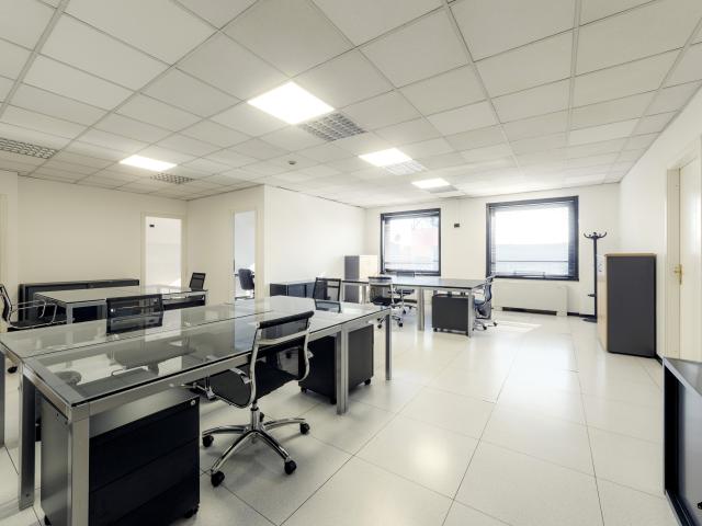 Ufficio in affitto a Municipio 9, Milano