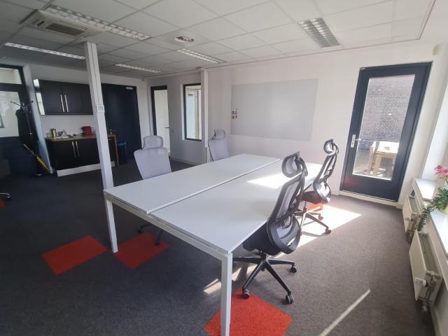 Bedrijfspand te huur in Den Haag, Zuid Holland