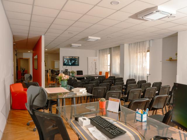 Ufficio in affitto a Municipio 1, Puglia