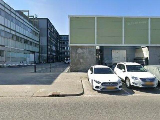 Bedrijfspand te huur in Hoogvliet, Zuid Holland