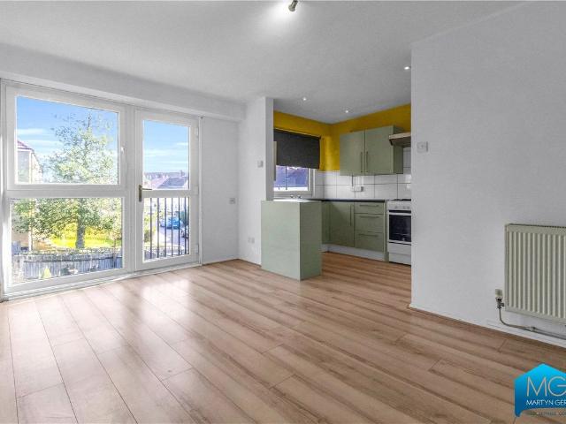 Apartment for rent in Cockfosters, Greater London