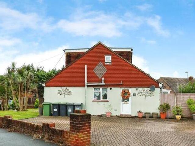 House for sale in Spring Vale, Hampshire