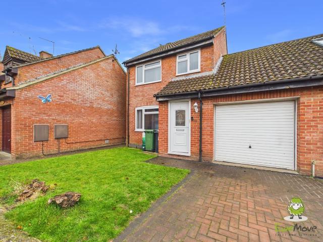 House for rent in Lychpit, Priest Down