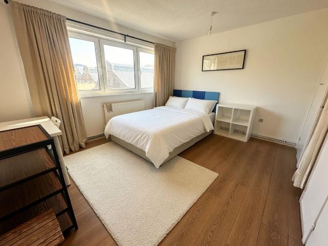 House for rent in West Kensington, Greater London