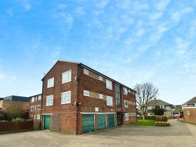 House for sale in Kings Hill, Colliers End