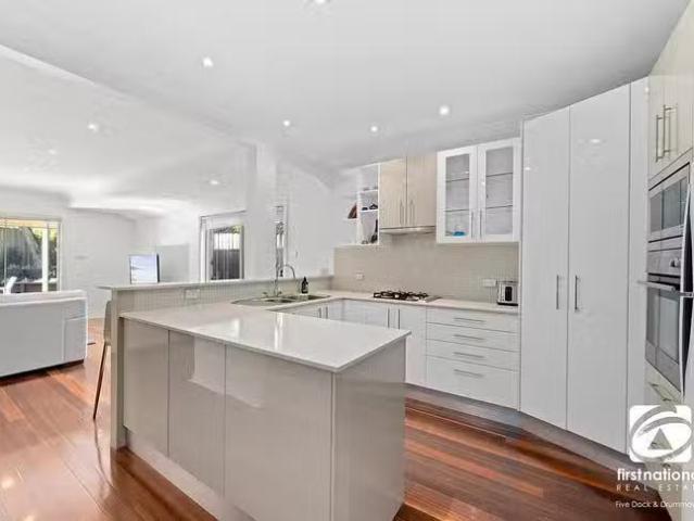 House for rent in Wollongong West, New South Wales