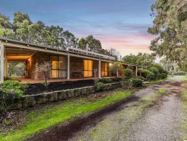 House for rent in Wollongong West, New South Wales