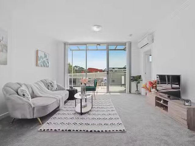 Apartment for rent in Coolabah, New South Wales