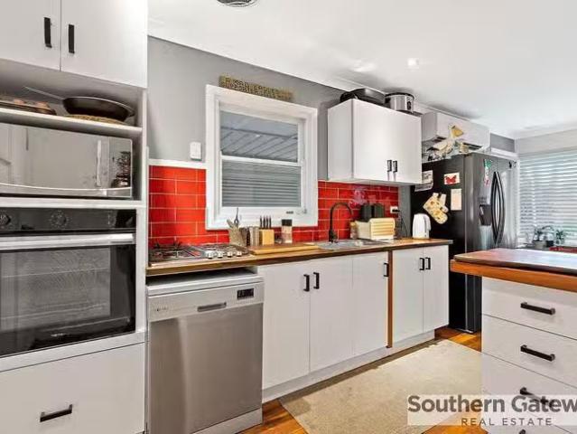 House for rent in Calista, Western Australia
