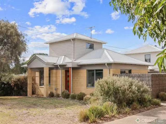 Apartment for rent in Cowes, Victoria