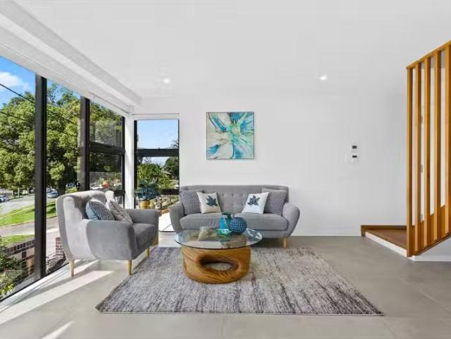 Condo for rent in Wollongong West, New South Wales