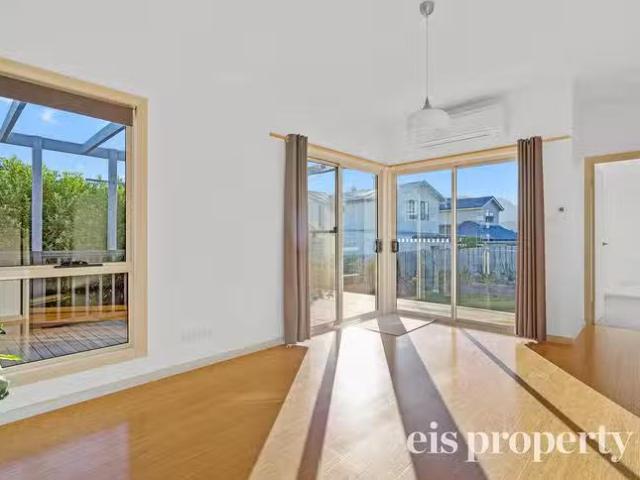 House for rent in Kingston, Tasmania