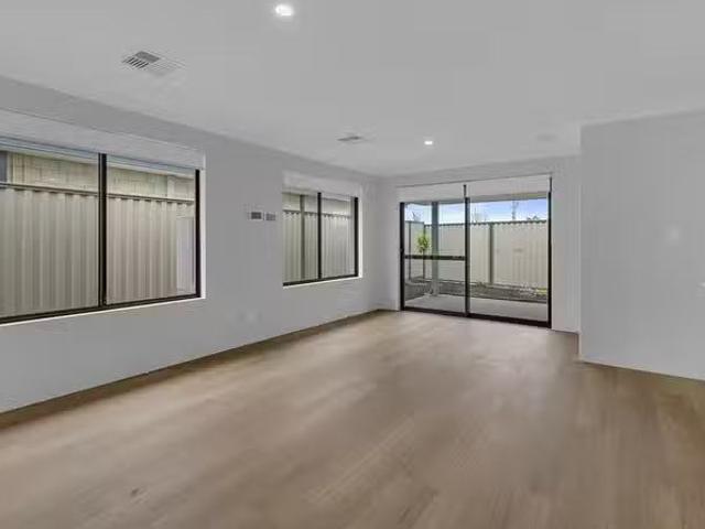 House for rent in Piara Waters, Western Australia