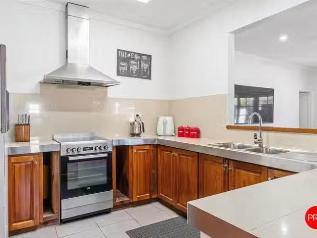 House for rent in Rossmoyne, Western Australia