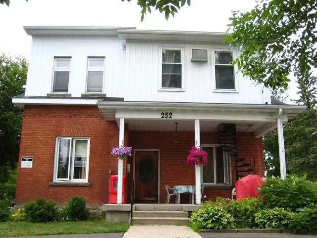 Condo for rent in Renfrew, Ontario