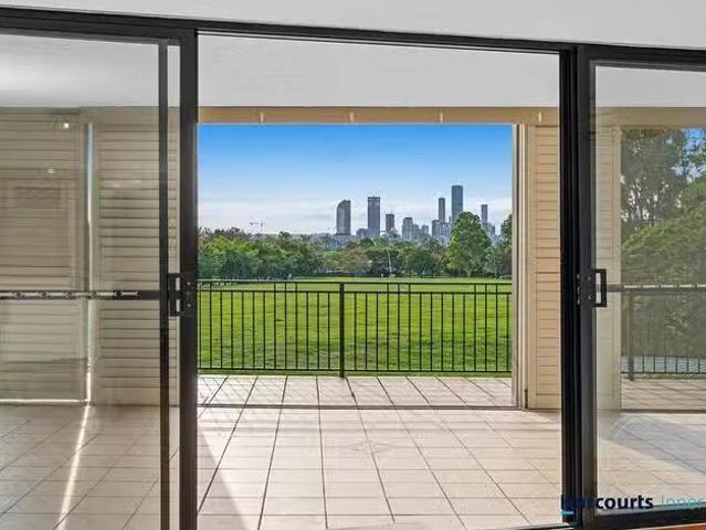Apartment for rent in Toombul, Queensland