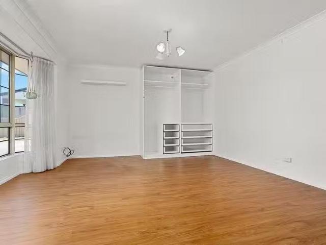 House for rent in South Lake, Western Australia