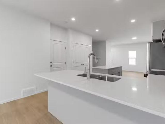 Condo for rent in Wedgewood, Alberta