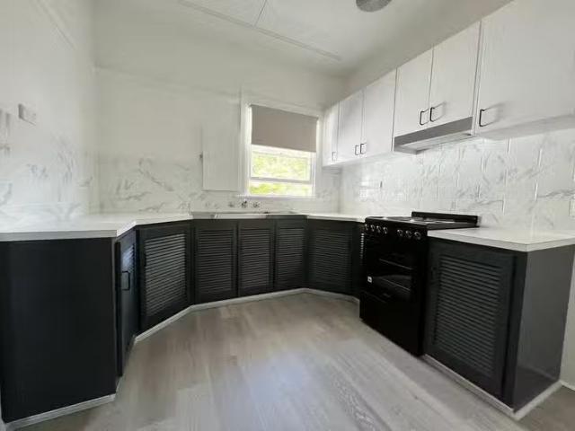 House for rent in Wollongong West, New South Wales