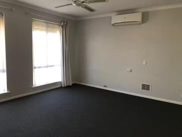 House for rent in Landsdale, Western Australia