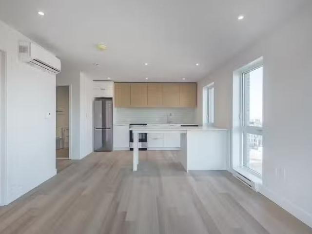Condo for rent in St. Leonard's, Quebec