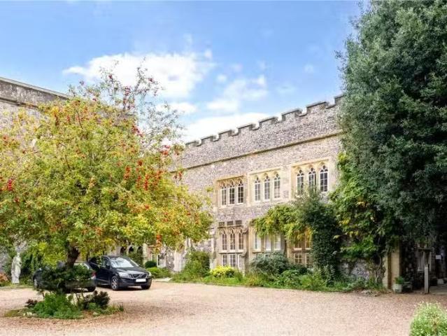 Apartment for rent in Arundel, Clapham