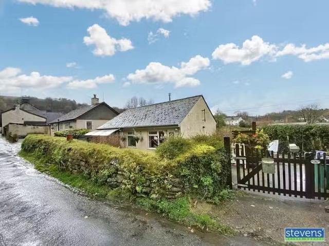 House for rent in Brandis Corner, Devon