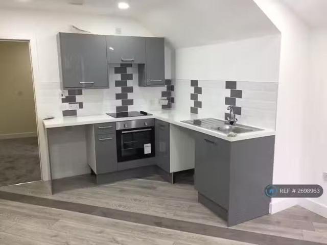 House for rent in Falcon Lodge, Wales