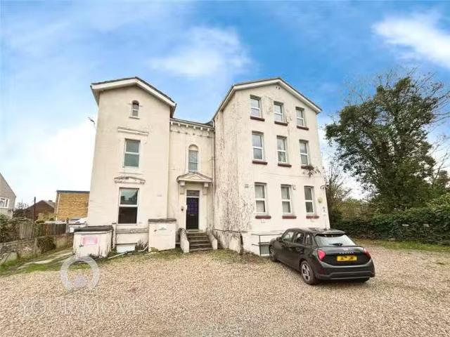 House for rent in Worcester Park Estate, Monks Orchard