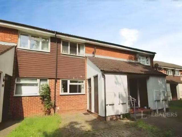 House for rent in Pachesham Park, Surrey