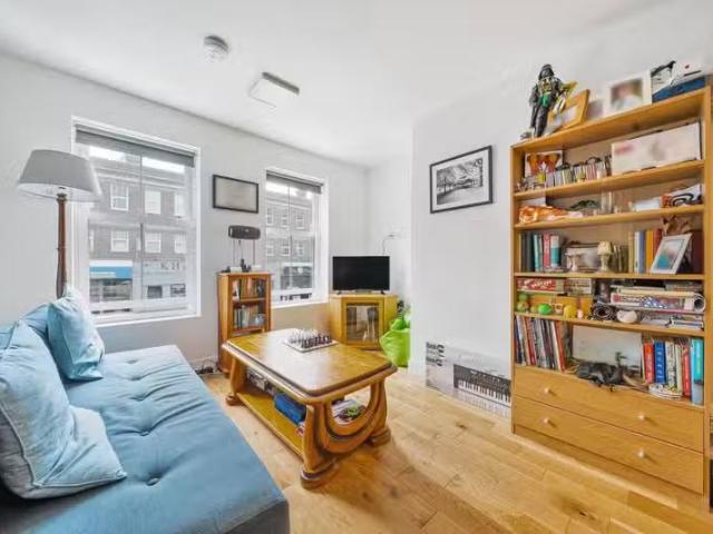 House for rent in Longlands, Greater London